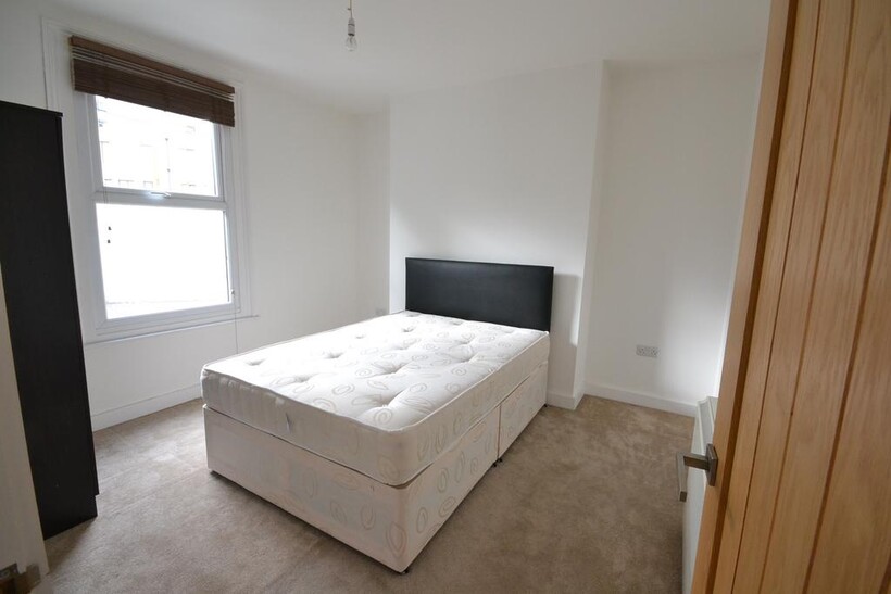 Bramley Road, London W10 Flat share to rent - £800 pcm (£185 pw)