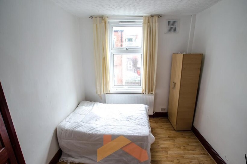 leeds LS6 2 bed terraced house to rent - £875 pcm (£202 pw)