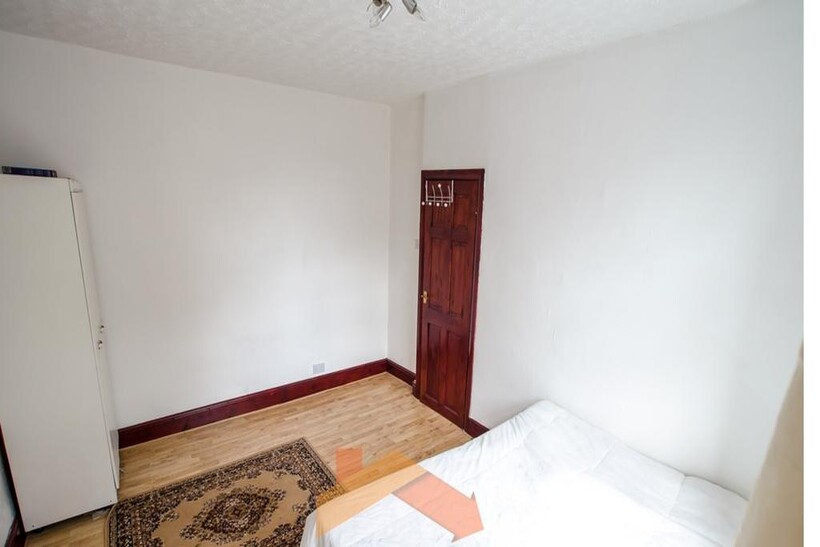 leeds LS6 2 bed terraced house to rent - £875 pcm (£202 pw)