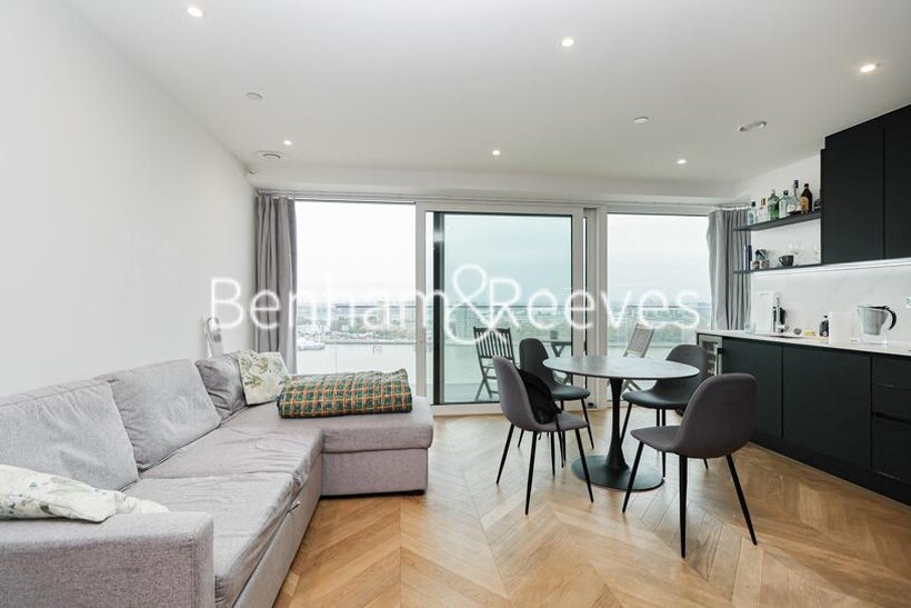 Brigadier Walk, Royal Arsenal... 2 bed apartment to rent - £2,700 pcm (£623 pw)
