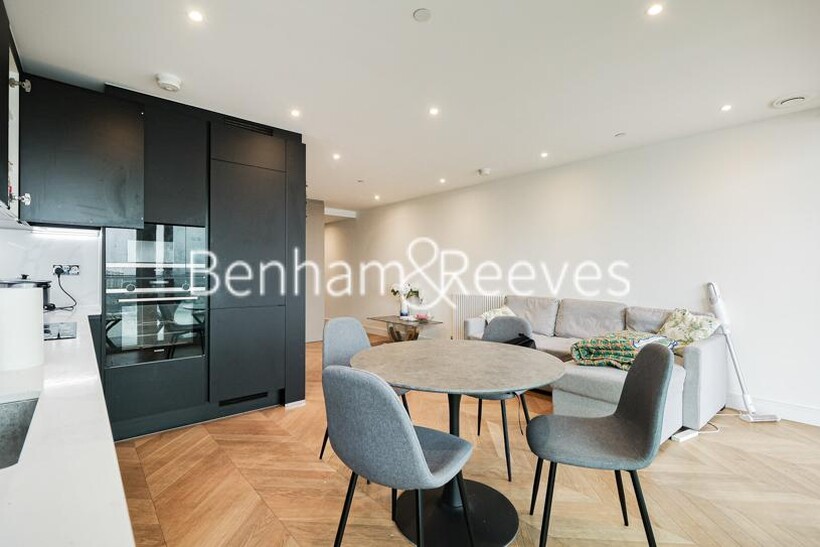Brigadier Walk, Royal Arsenal... 2 bed apartment to rent - £2,700 pcm (£623 pw)