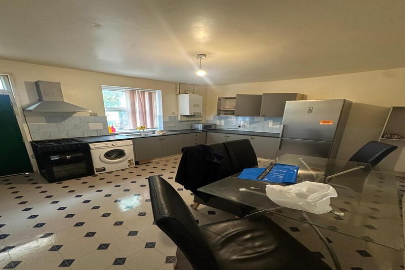 Leeds LS6 4 bed terraced house to rent - £1,750 pcm (£404 pw)