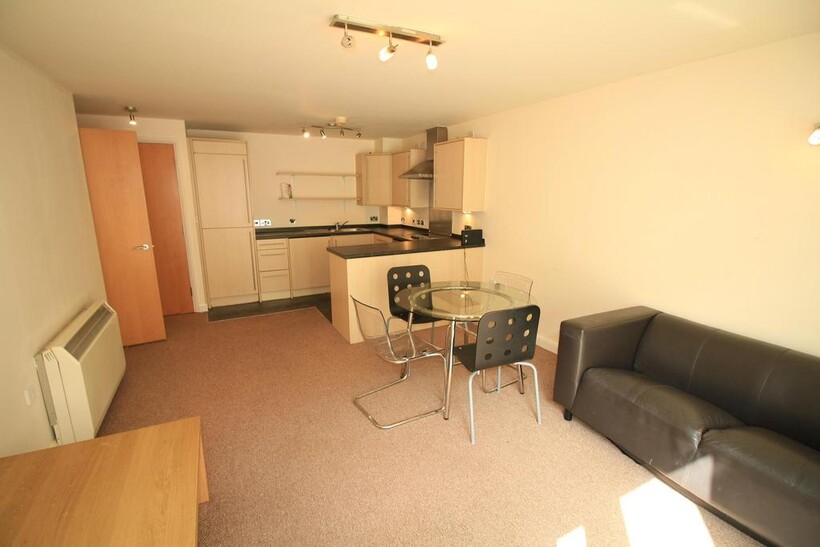 Pilcher Gate, Nottingham NG1 2 bed flat to rent - £1,095 pcm (£253 pw)