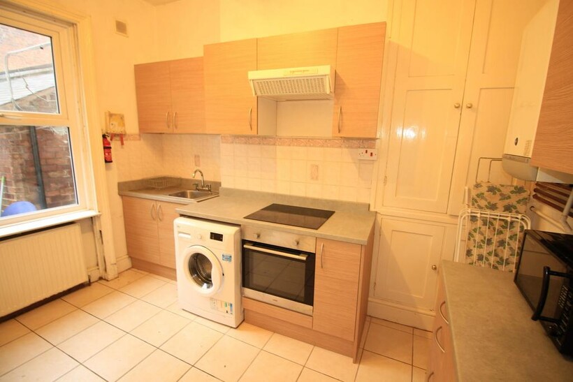 Forest Road East, Nottingham NG1 4 bed semi-detached house to rent - £1,840 pcm (£425 pw)
