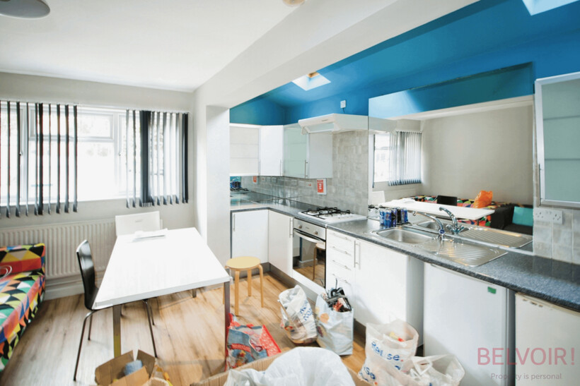 Bluecoat Close, Nottingham NG1 4 bed end of terrace house to rent - £2,080 pcm (£480 pw)