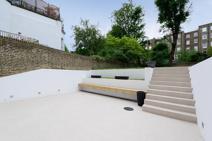 Lexham Gardens, London, W8 2 bed flat to rent - £4,008 pcm (£925 pw)