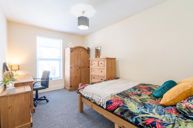 Victoria Terrace - Student House - 25/26 6 bed terraced house to rent - £400 pcm (£92 pw)