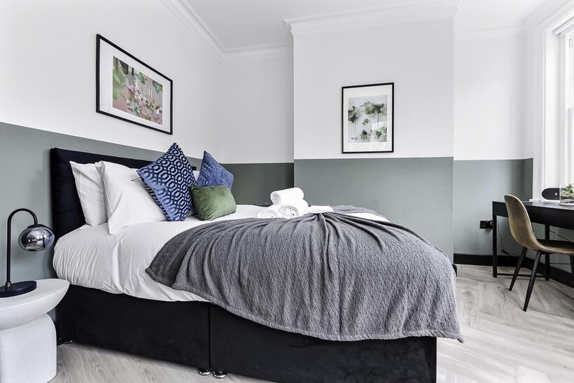 Mare Street, London E8 3 bed serviced apartment to rent - £5,055 pcm (£1,167 pw)