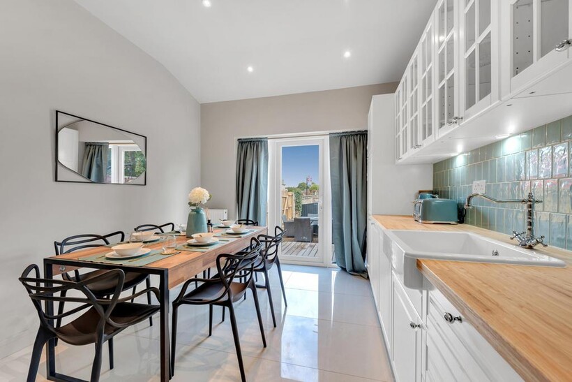 Minard Road, London SE6 3 bed house to rent - £3,097 pcm (£715 pw)