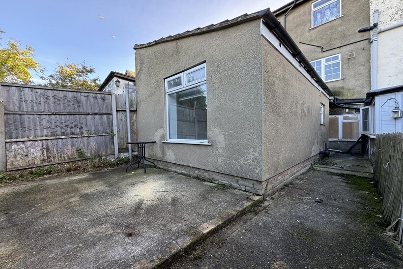 Roman Bank, Skegness PE25 1 bed flat to rent - £560 pcm (£129 pw)