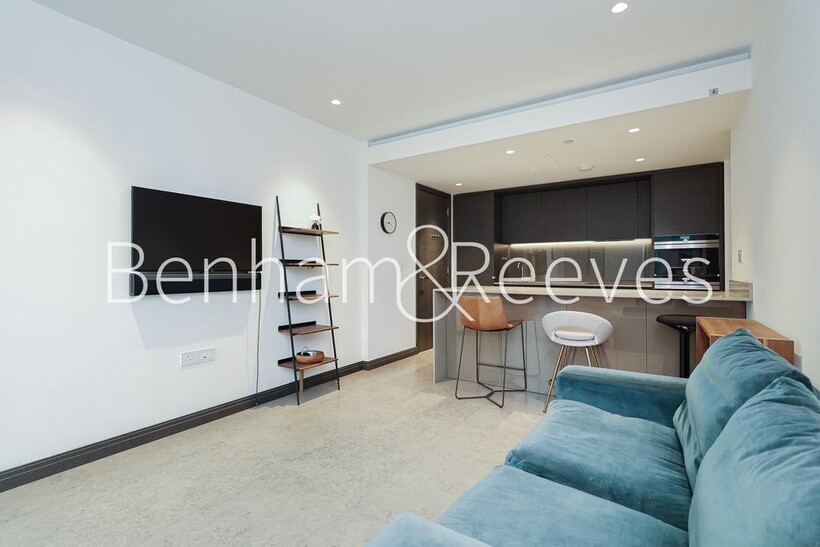 Blackfriars Road, London SE1 1 bed apartment to rent - £3,600 pcm (£831 pw)
