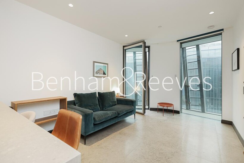 Blackfriars Road, London SE1 1 bed apartment to rent - £3,600 pcm (£831 pw)