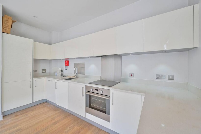 Verdigris Apartments, Old Bethnal... 3 bed flat to rent - £5,000 pcm (£1,154 pw)