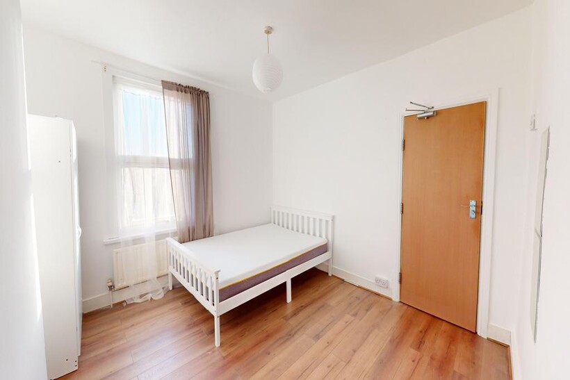 Saxon R3 1 bed in a house share to rent - £770 pcm (£178 pw)