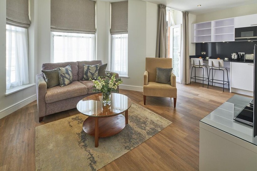 Harrington Road, London SW7 1 bed serviced apartment to rent - £8,450 pcm (£1,950 pw)