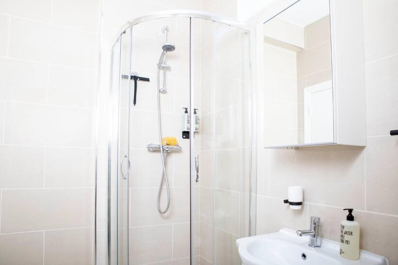 Commercial Street, London E1 Serviced apartment to rent - £4,333 pcm (£1,000 pw)