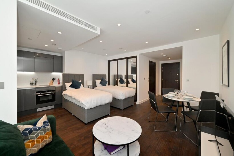Royal Mint Street, London E1 Serviced apartment to rent - £5,005 pcm (£1,155 pw)