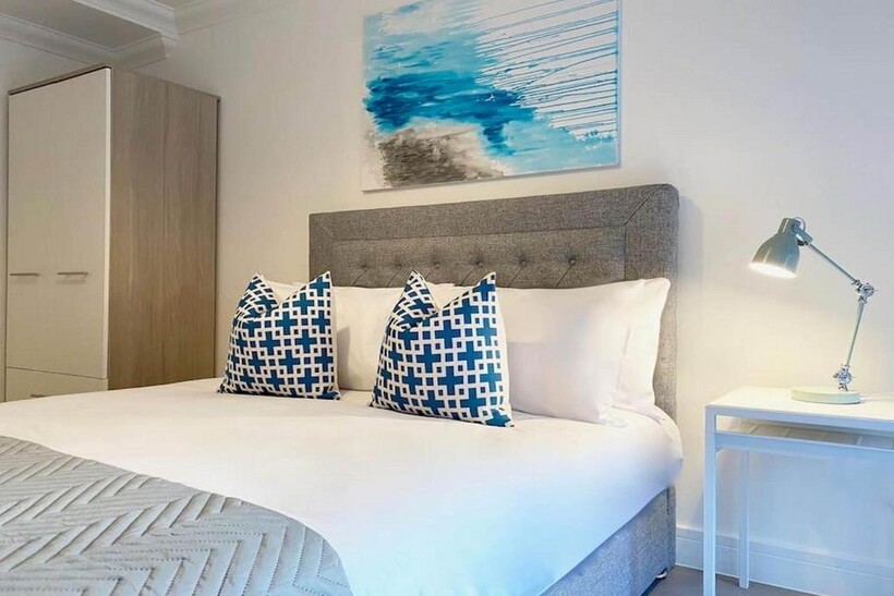 ME1 Sylvia Apts 01 2 bed apartment to rent - £3,562 pcm (£822 pw)