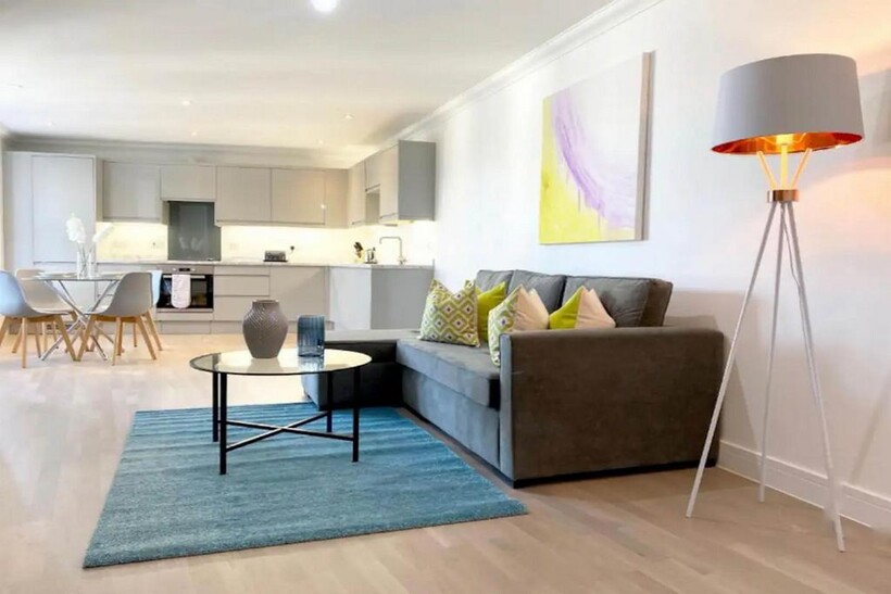 ME1 Sylvia Apts 04 2 bed apartment to rent - £3,562 pcm (£822 pw)