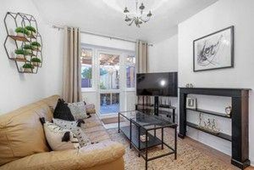 SL0 Church Rd 254 6 bed semi-detached house to rent - £6,840 pcm (£1,578 pw)