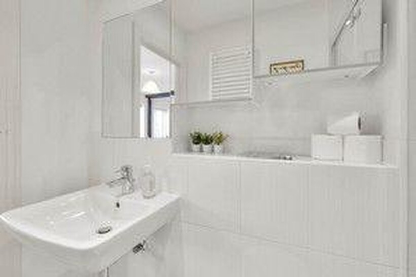 SL3 Foxherne 17 5 bed semi-detached house to rent - £7,125 pcm (£1,644 pw)