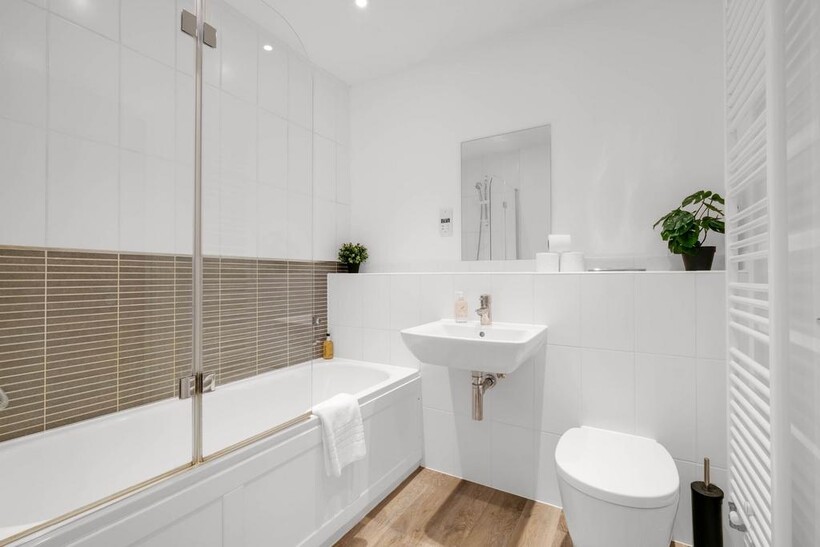 SL3 Foxherne 17 5 bed semi-detached house to rent - £7,125 pcm (£1,644 pw)