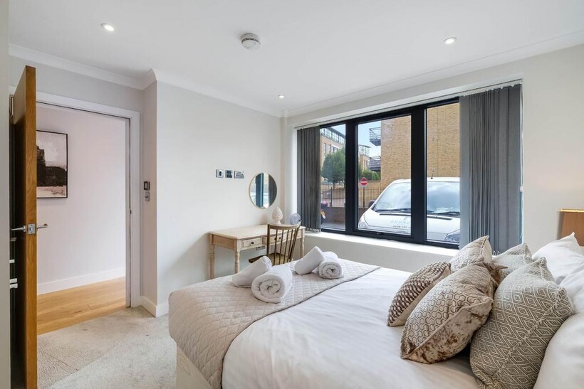 TW8 Concord Hse 03 1 bed apartment to rent - £3,990 pcm (£921 pw)