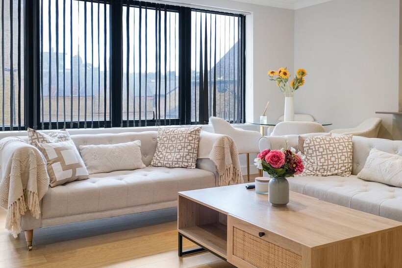 TW8 Concord Hse 08 2 bed apartment to rent - £5,985 pcm (£1,381 pw)