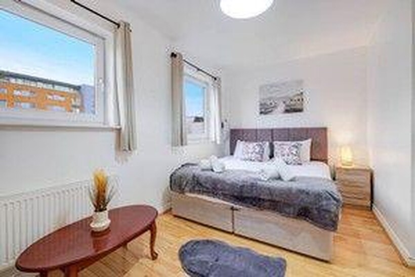 SE28 Miles Drive 5 4 bed detached house to rent - £7,695 pcm (£1,776 pw)