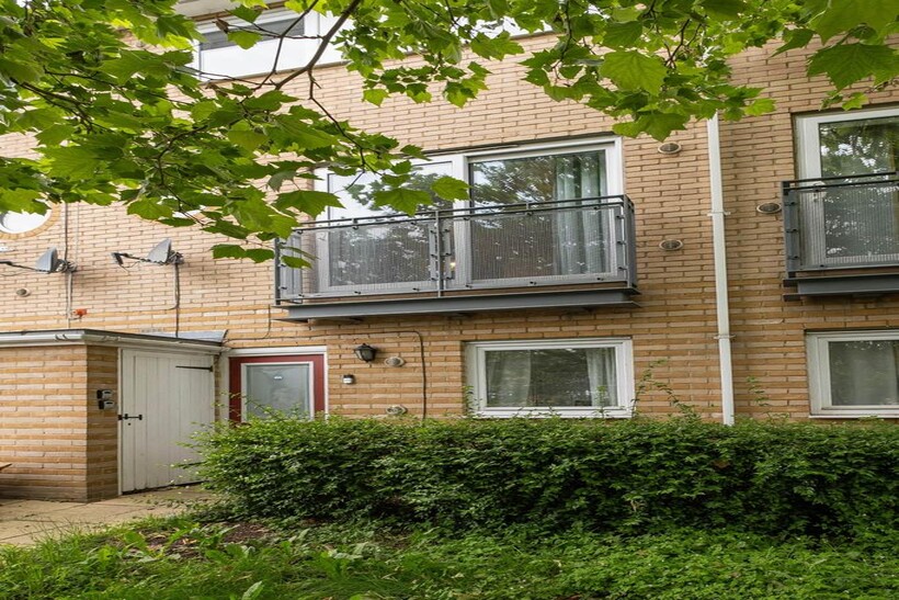 SE28 Miles Drive 5 4 bed detached house to rent - £4,500 pcm (£1,038 pw)