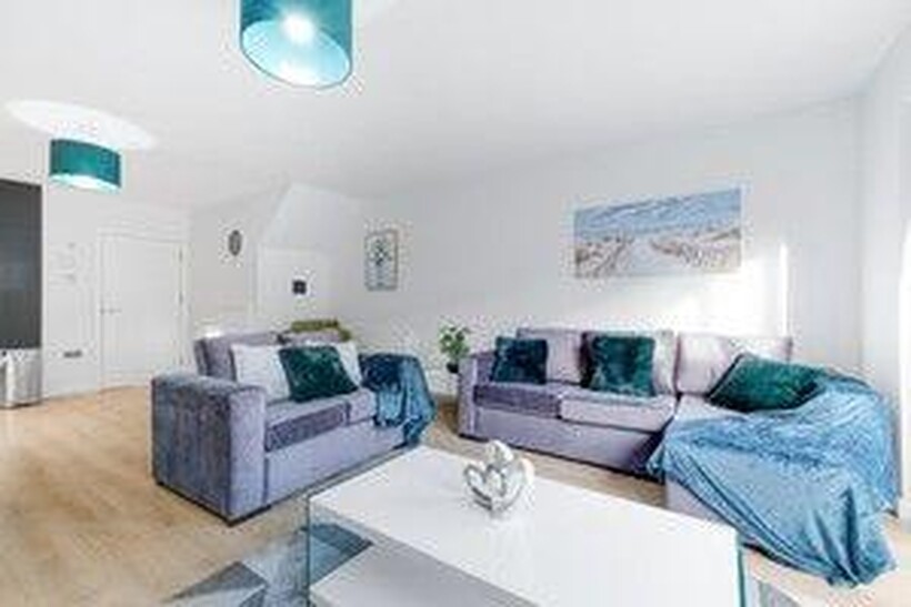 SL2 Crown Close 03 4 bed terraced house to rent - £5,558 pcm (£1,283 pw)