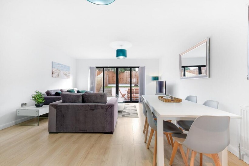 SL2 Crown Close 03 4 bed terraced house to rent - £5,558 pcm (£1,283 pw)