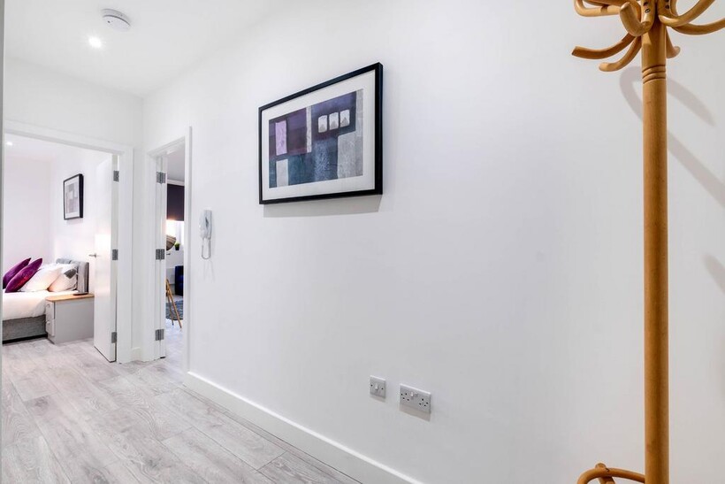NN Corporation St 02 1 bed apartment to rent - £3,135 pcm (£723 pw)