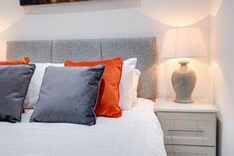 NN Corporation St 03 1 bed apartment to rent - £3,135 pcm (£723 pw)