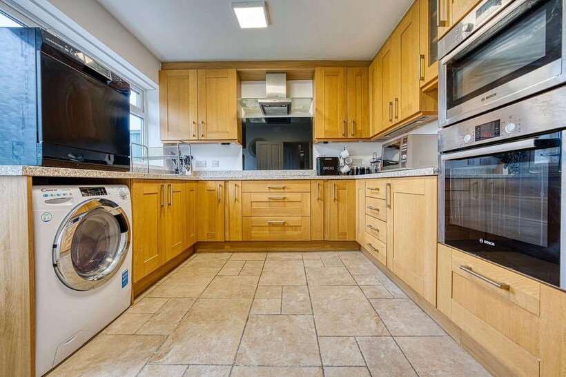 WS10 Hobs 13 3 bed semi-detached house to rent - £3,562 pcm (£822 pw)