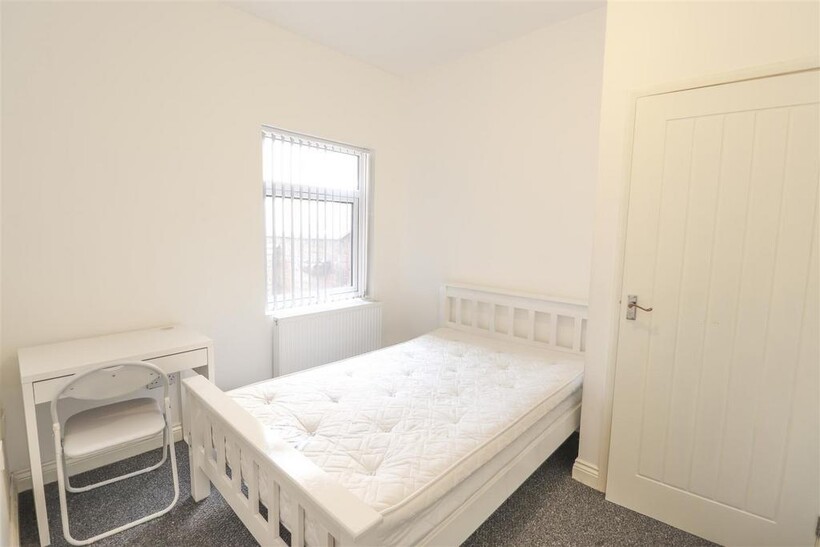 Humber Avenue, Coventry CV1 1 bed in a house share to rent - £525 pcm (£121 pw)