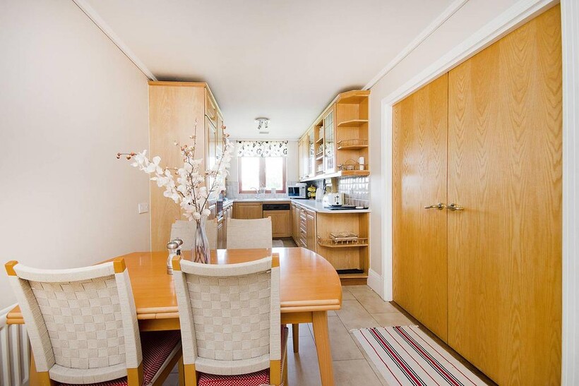 Sudbury Hill, Harrow on the Hill... 3 bed flat to rent - £4,000 pcm (£923 pw)