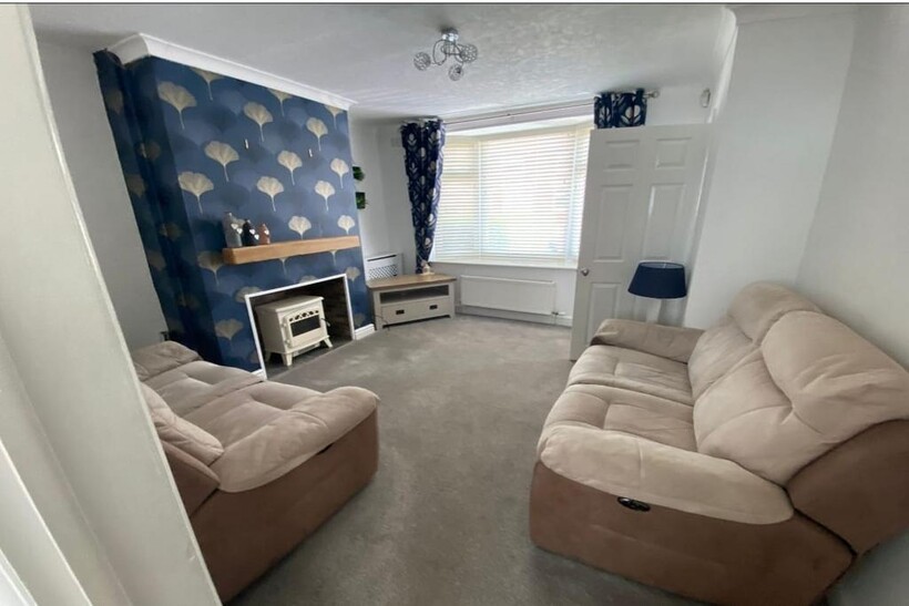 Clough Road, Droylsden M43 2 bed end of terrace house to rent - £1,050 pcm (£242 pw)
