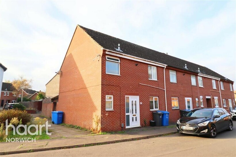 Norwich 4 bed semi-detached house to rent - £1,300 pcm (£300 pw)
