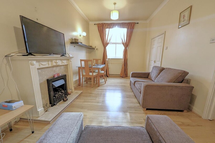 SHORT OR FLEXI STAY BILLS INC TWO BED... 2 bed flat to rent - £2,925 pcm (£675 pw)