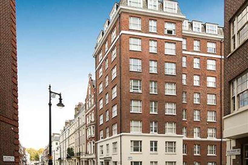 Hill Street, London W1J 2 bed flat to rent - £5,460 pcm (£1,260 pw)