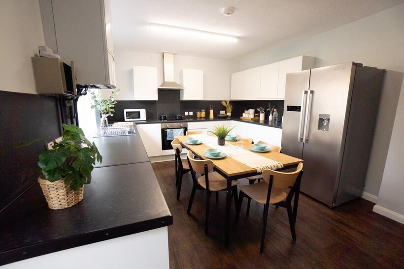 Madison Gardens, Faraday Road 6 bed townhouse to rent - £3,874 pcm (£894 pw)