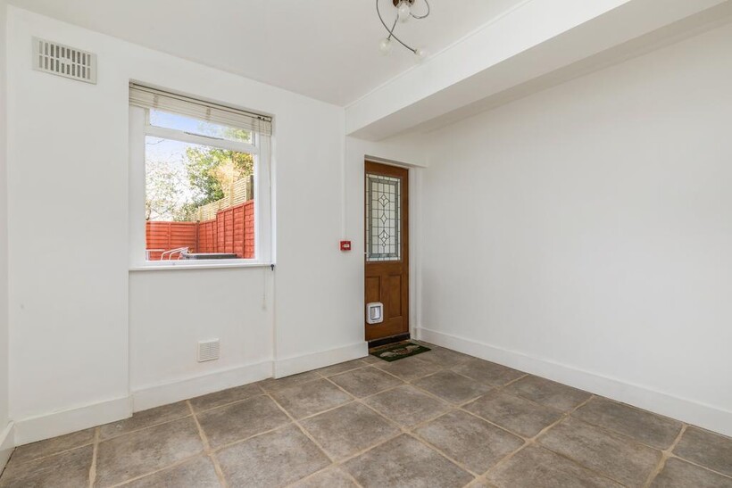 Buckingham Place, Brighton BN1 2 bed flat to rent - £1,625 pcm (£375 pw)