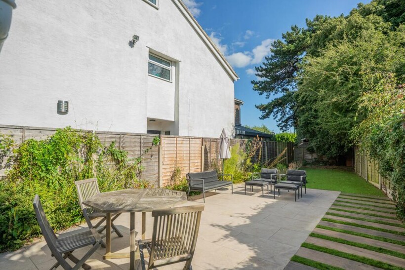 Sopers Lane, Christchurch BH23 2 bed cottage to rent - £1,550 pcm (£358 pw)