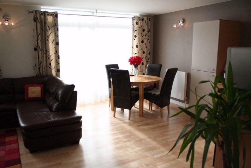 Holly Court, Greenroof Way, London, SE10 1 bed apartment to rent - £1,650 pcm (£381 pw)
