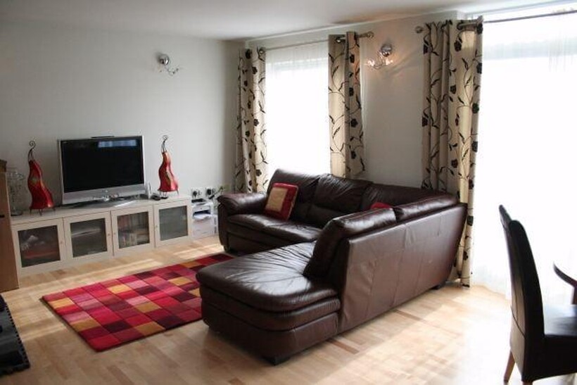 Holly Court, Greenroof Way, London, SE10 1 bed apartment to rent - £1,650 pcm (£381 pw)