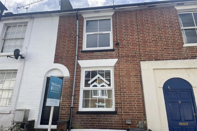 York Street, Cowes PO31 2 bed terraced house to rent - £995 pcm (£230 pw)