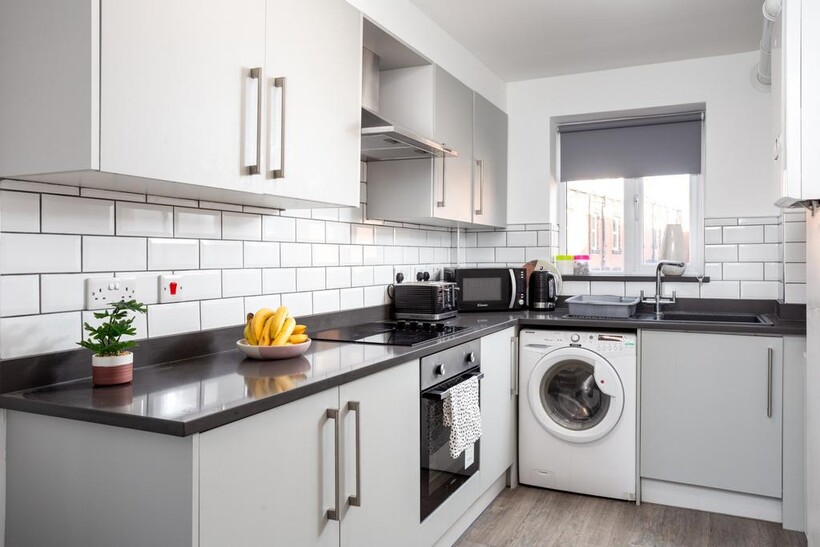 Thornville Court, Thornville Road... 4 bed flat to rent - £2,167 pcm (£500 pw)