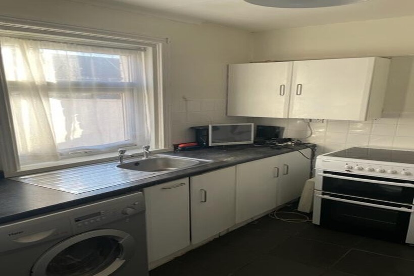 James Street, Peterlee SR8 2 bed terraced house to rent - £550 pcm (£127 pw)