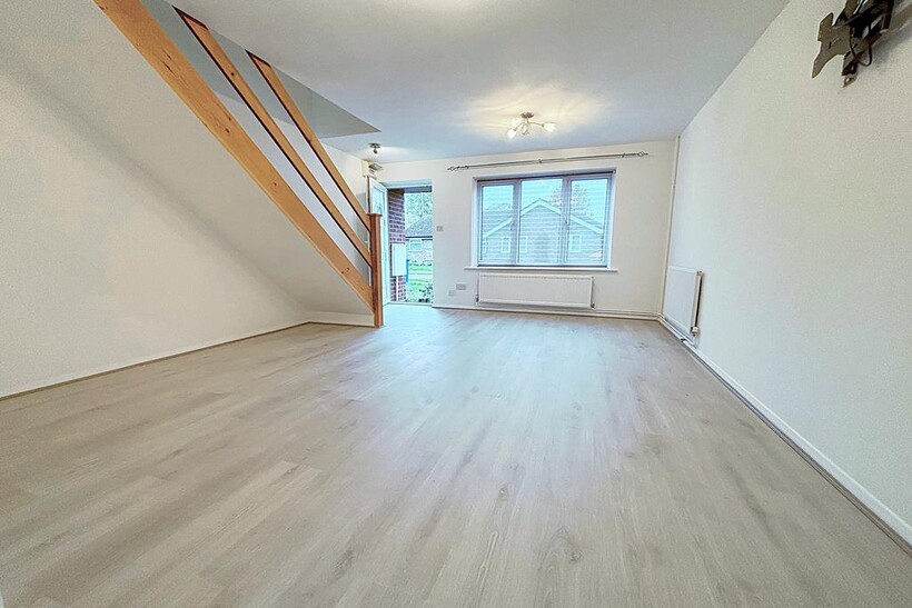 Gainsborough Drive, Halesworth IP19 2 bed end of terrace house to rent - £825 pcm (£190 pw)